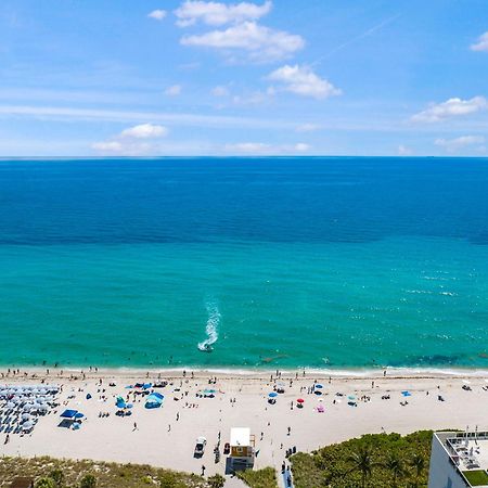 Beachfront Condo With Mesmerizing Views 할리우드 외부 사진