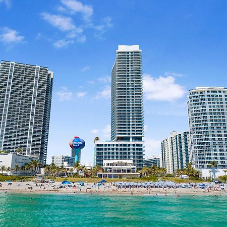 Beachfront Condo With Mesmerizing Views 할리우드 외부 사진