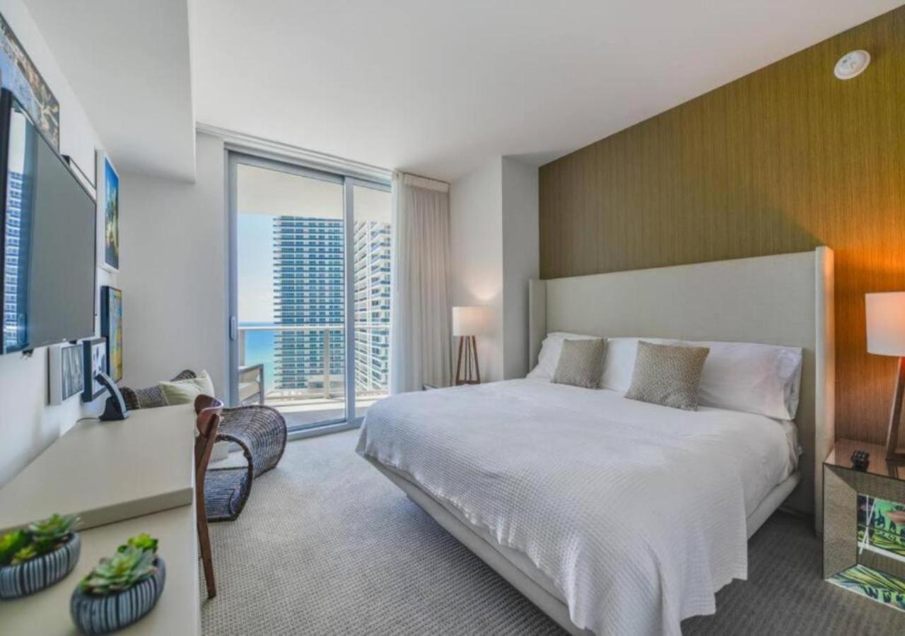 Beachfront Condo With Mesmerizing Views 할리우드 외부 사진