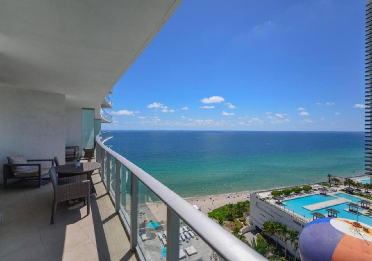 Beachfront Condo With Mesmerizing Views 할리우드 외부 사진