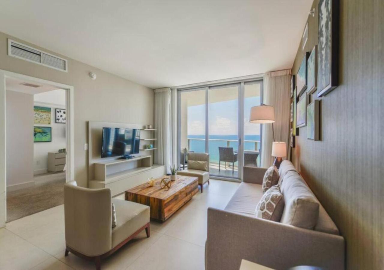 Beachfront Condo With Mesmerizing Views 할리우드 외부 사진