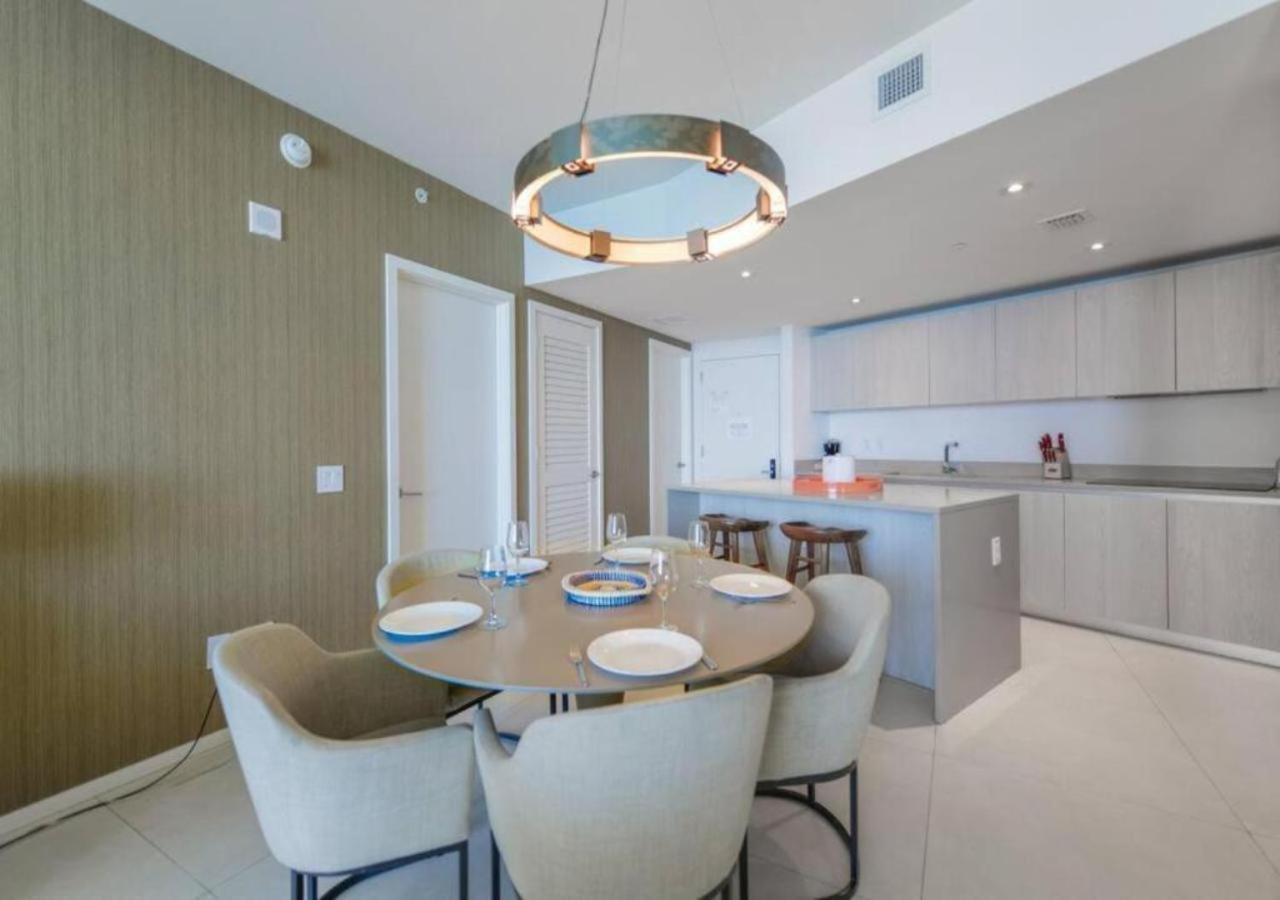 Beachfront Condo With Mesmerizing Views 할리우드 외부 사진