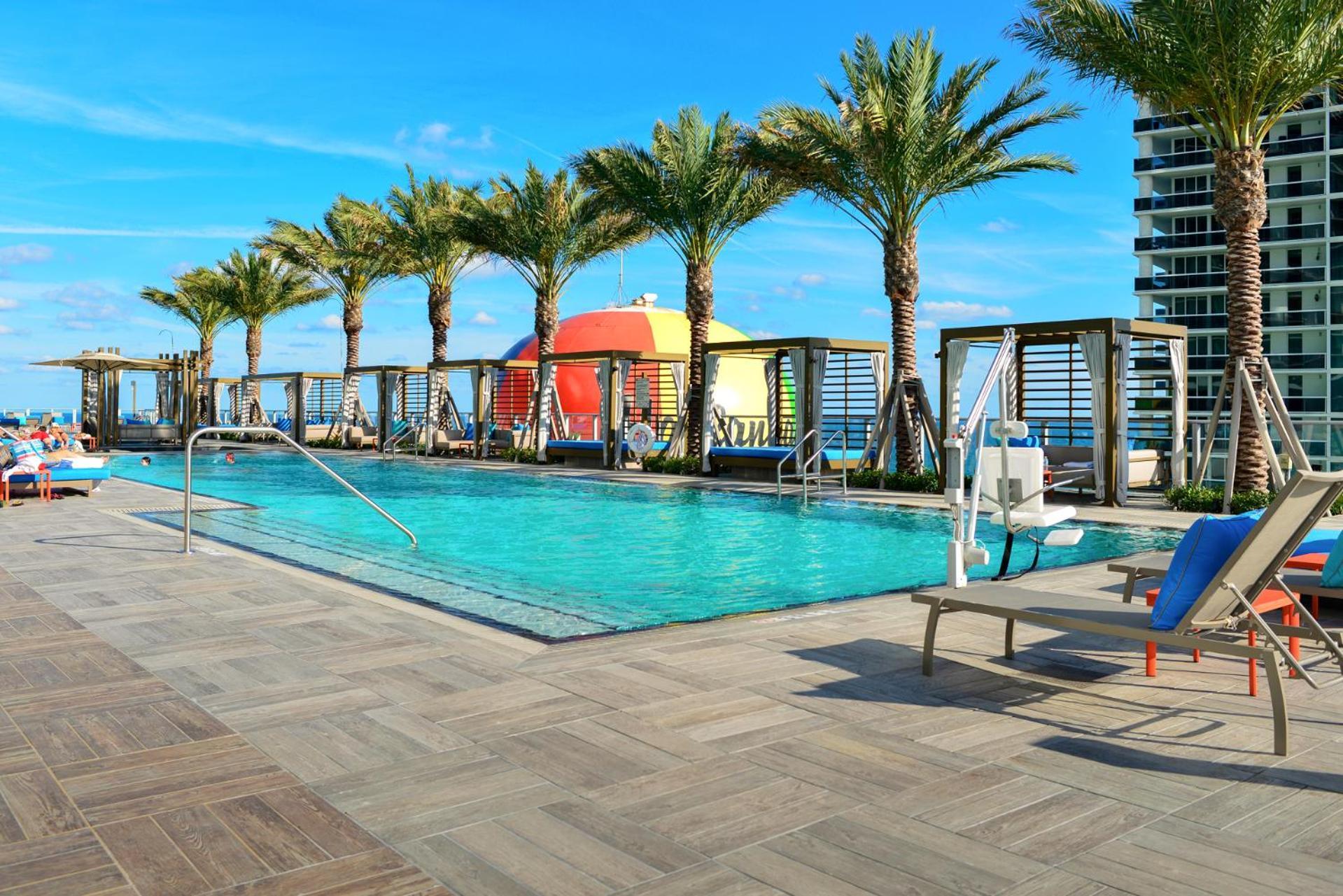 Beachfront Condo With Mesmerizing Views 할리우드 외부 사진